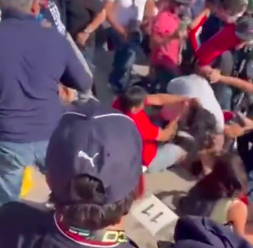 Pelea entre aficionados en el Gran Premio de México de Fórmula 1