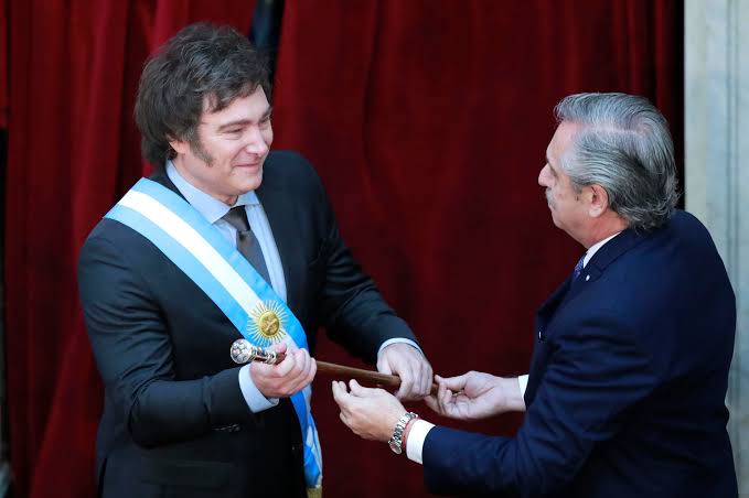 Rinde protesta como presidente de Argentina Javier Milei