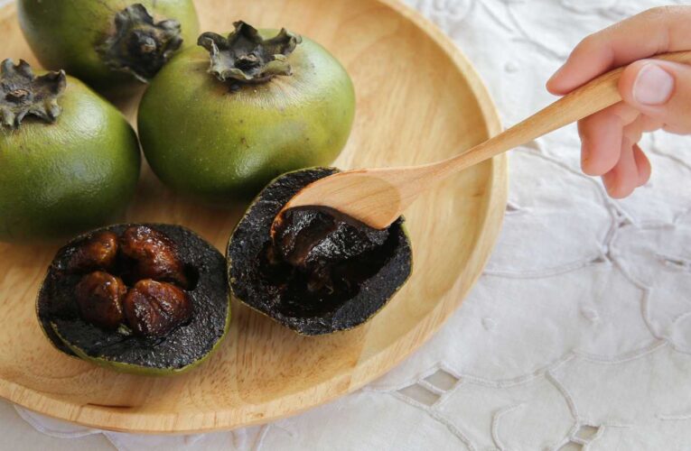 Zapote negro, el fruto mexicano con sabor a chocolate