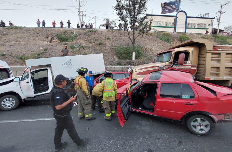 Carambola en San Juan del Río dejó seis heridos y caos vehicular