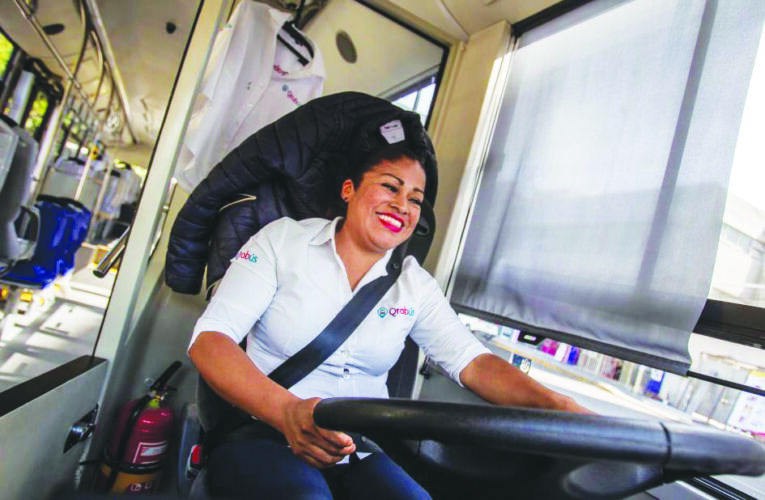 350 mujeres han sido capacitadas como operadoras del transporte público en Querétaro