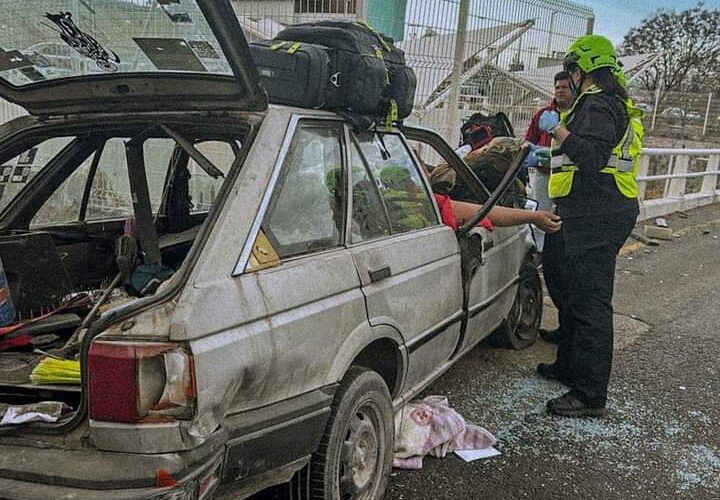 Se registra fuerte accidente en el Fray Junípero Serra a la altura de El Refugio