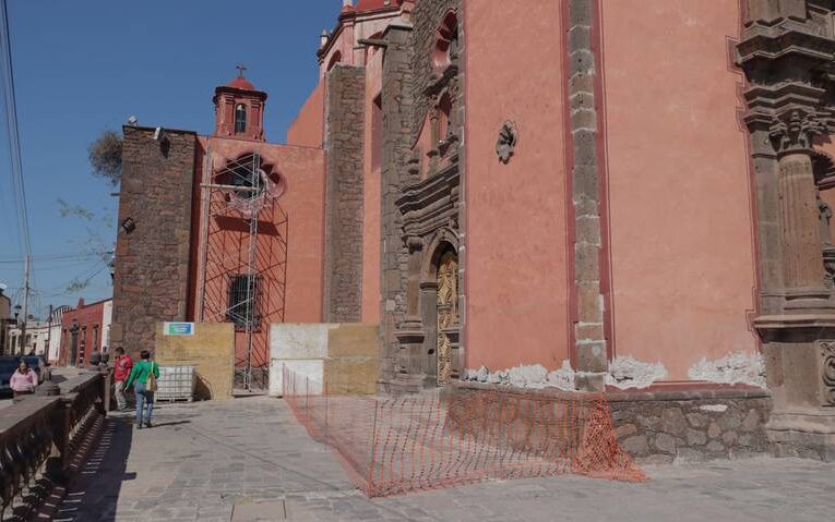 Arrestan a sujeto tras incendiar puerta de Santo Domingo en SJR