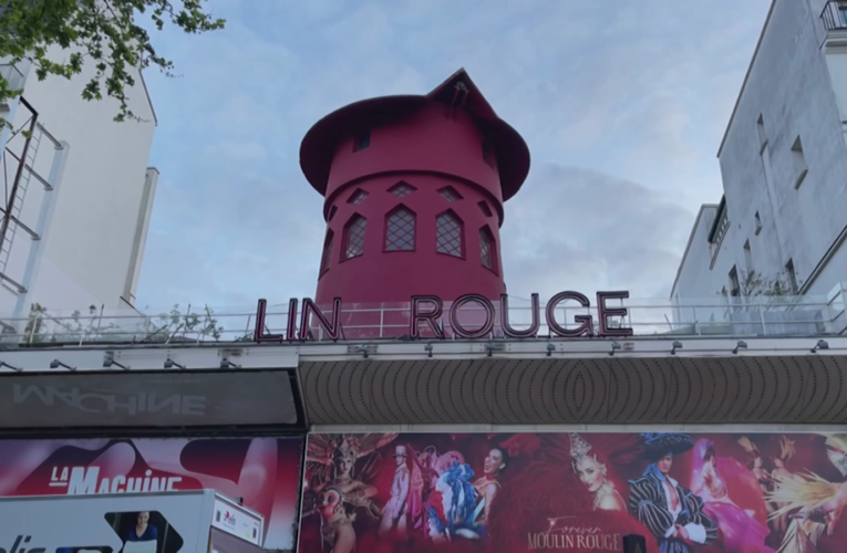 El cabaret Moulin Rouge de París pierde sus aspas