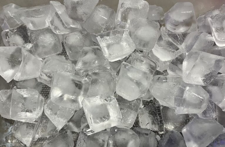Registran escasez de hielo al menos 30 tiendas de conveniencia por altas temperaturas