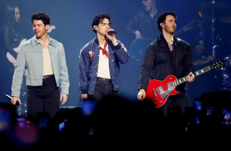 Jonas Brothers posponen conciertos en la CDMX y Monterrey por influenza