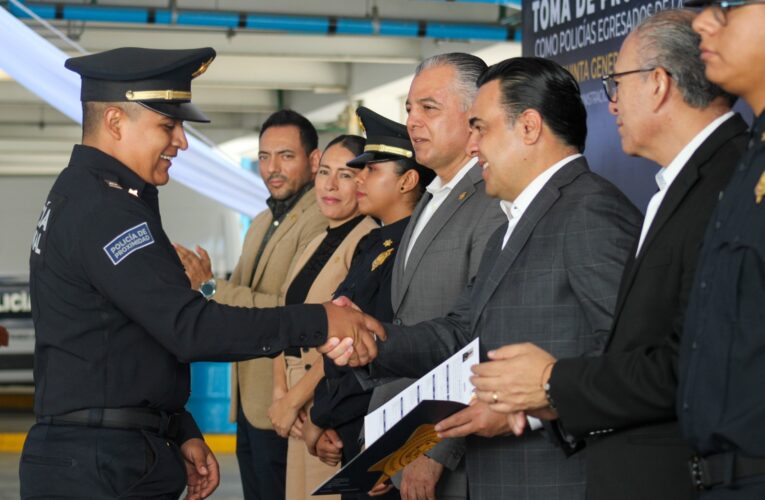 Integran a 20 nuevos policías a las filas de la SSPMQ