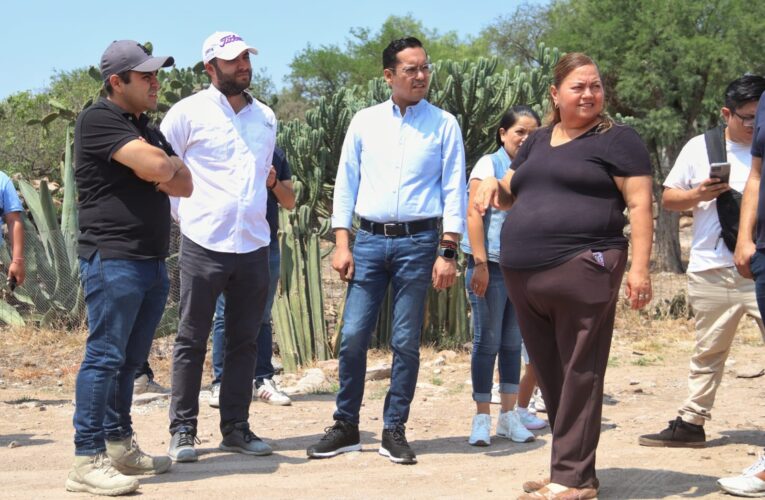 Inicia gira de agradecer y escuchar de Chepe Guerrero en Corregidora