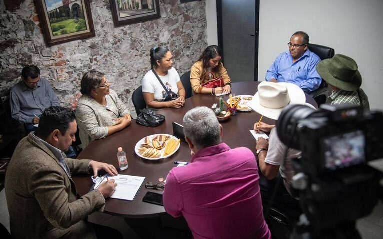 Inicia El Marqués diálogo con vecinos de San Isidro Miranda 