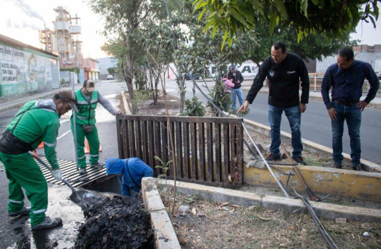 Supervisa Roberto Cabrera trabajos de servicios públicos 