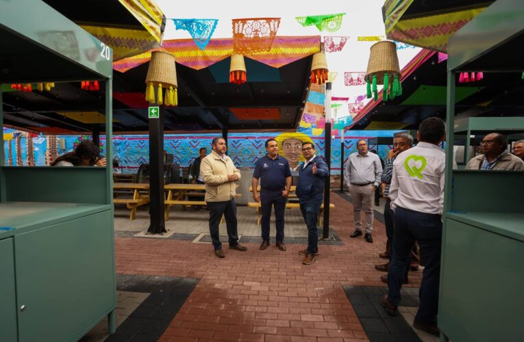 Visita Luis Nava el nuevo Mercado Artesanal Querétaro