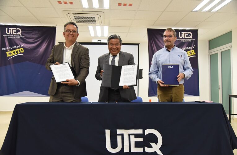 Firman comodato ARBURG y UTEQ para profesionalización de universitarios