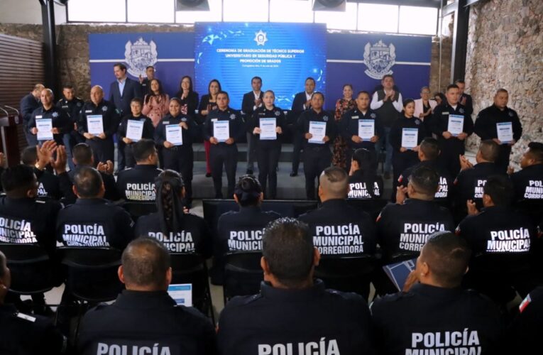 Se gradúan 58 policías de Corregidora como Técnicos Superiores Universitarios en Seguridad Pública