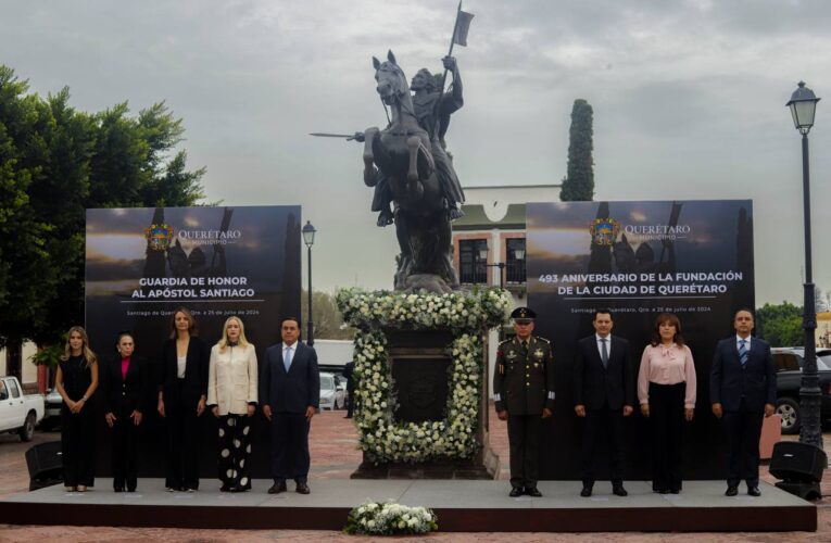 Montan guardia de honor a Santiago Apóstol por el 493 aniversario de Querétaro