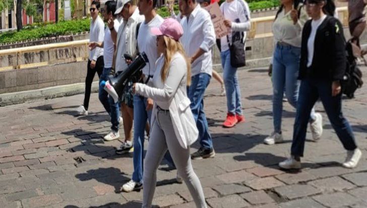 Marchan contra Reforma Judicial en Querétaro