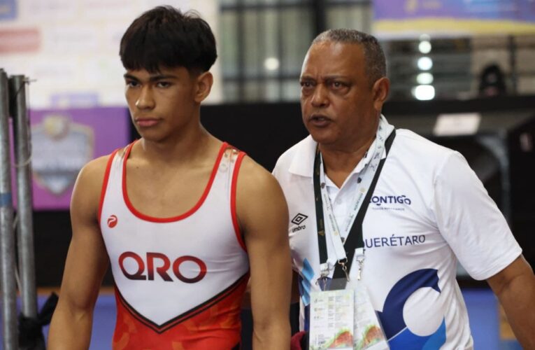 Luchadores queretanos se preparan para competencias internacionales