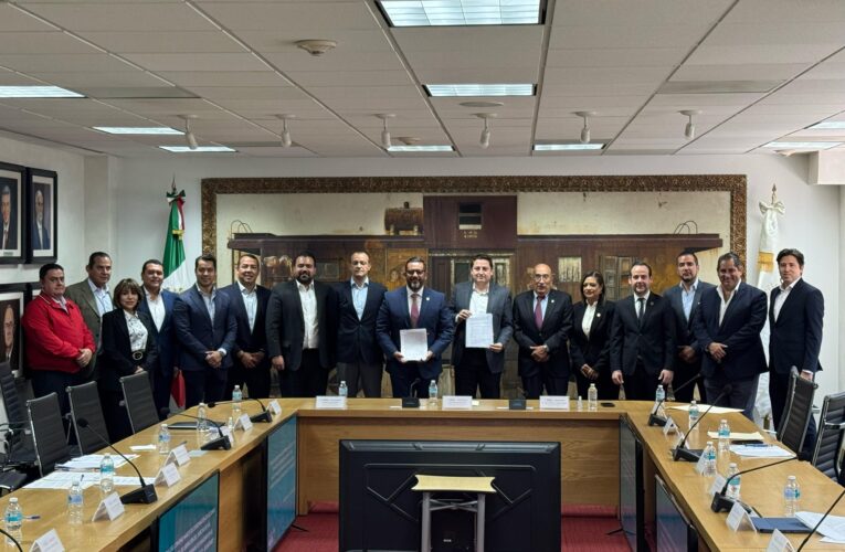 Autoridades federales, estatal y municipales acuerdan liberación de derecho de vía para tren México-Querétaro