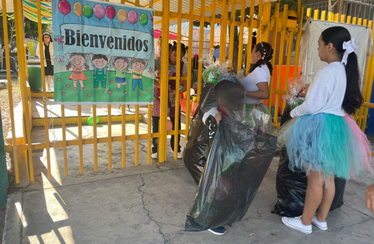 Más de 360 mil estudiantes de nivel básico reanudan clases en Querétaro