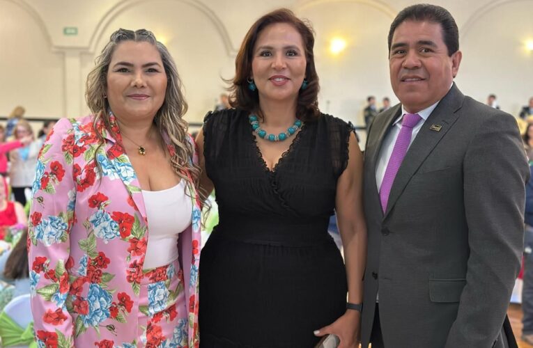 Reconoce USEBEQ labor de educadoras y educadores en el estado