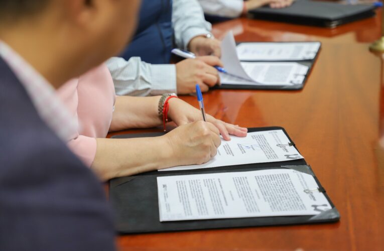 UAQ y Municipio de Querétaro firman convenio en beneficio del estudiantado