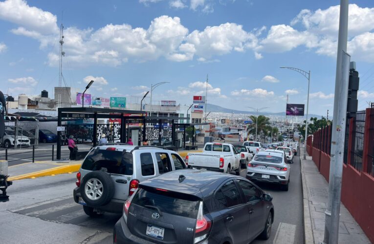 🚦Fallas en semáforos complican vialidades en Querétaro tras incendio en subestación de CFE