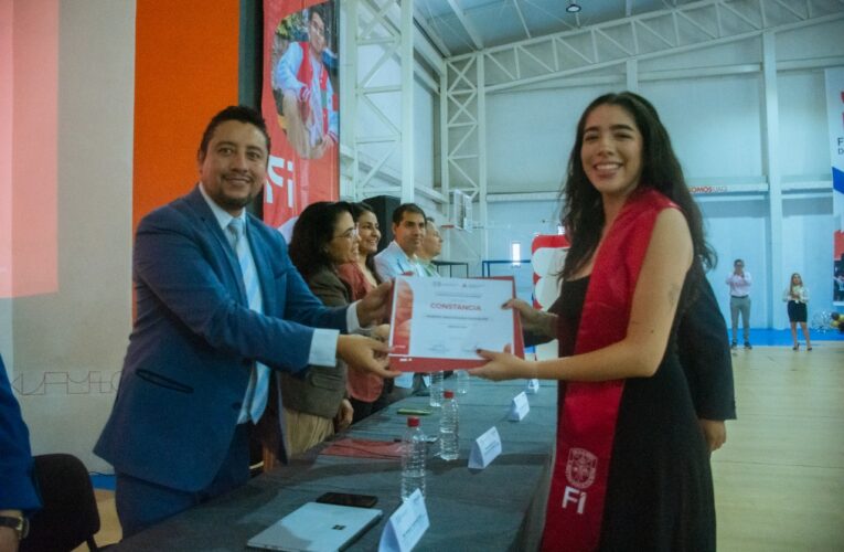 UAQ gradúa a más de 350 profesionistas de la Facultad de Ingeniería