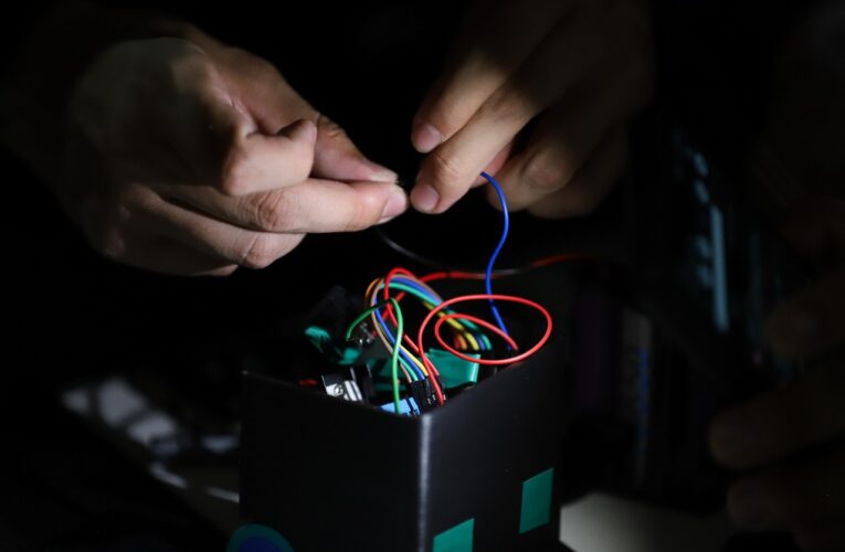 Estudiantes de la UAQ se posicionan entre los cinco mejores del Torneo Mexicano de Robótica 2025