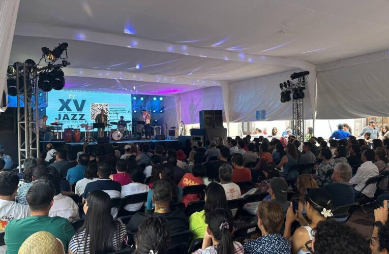 Querétaro se llena de ritmo: más de 9 mil personas celebran el XV Festival Internacional de Jazz 2025