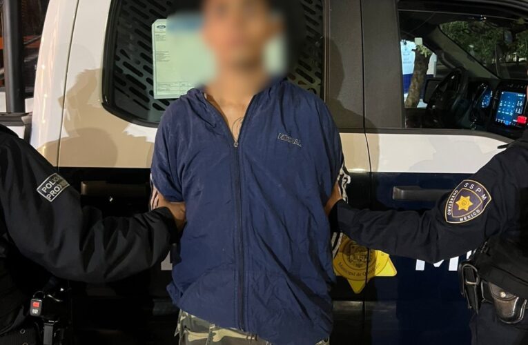 Policías de la SSPMQ detienen a sujeto por robo a comercio en Ex Hacienda Santana