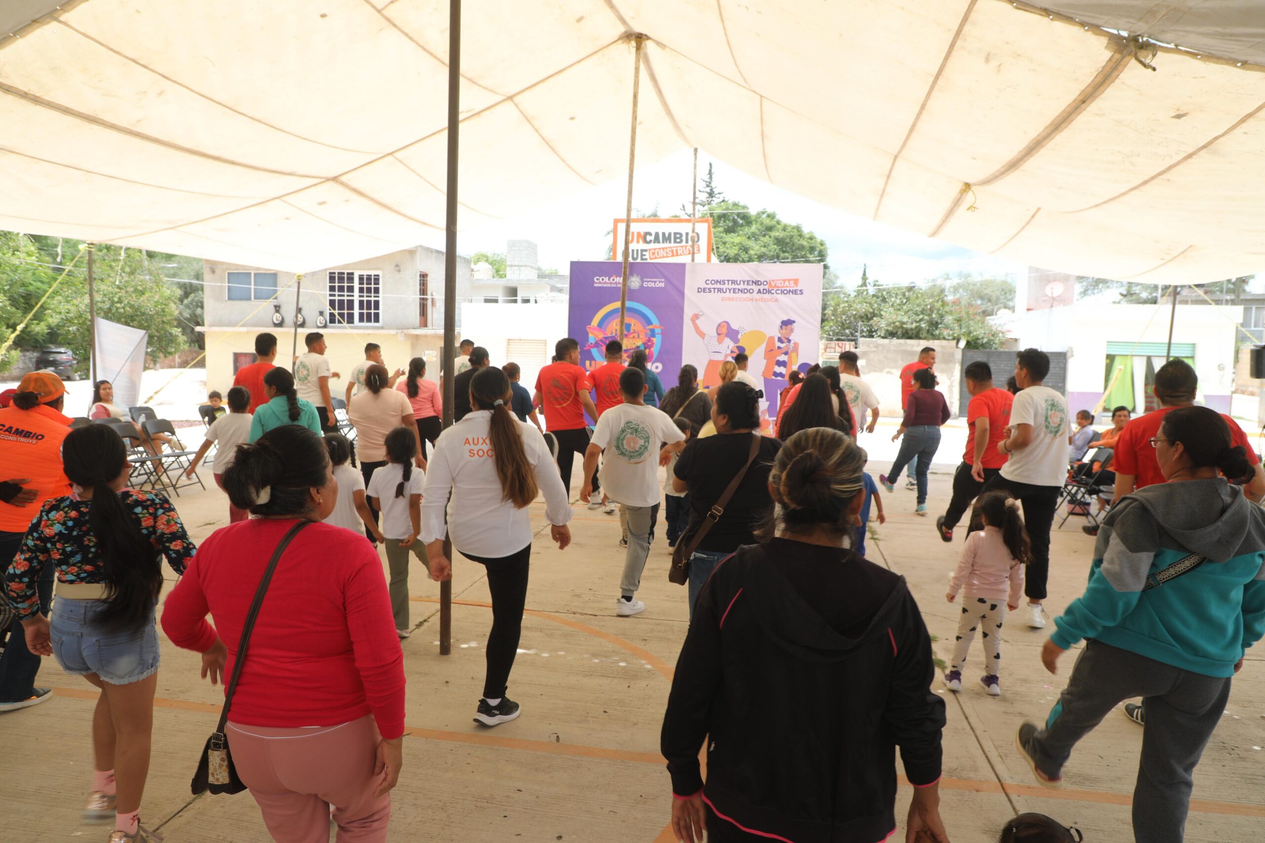 Colón impulsa prevención de adicciones con plática “Cuidarnos en Familia” en La Esperanza