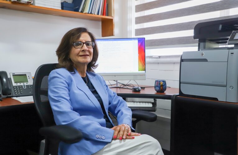 Por primera vez en su historia, UAQ tiene una investigadora emérita