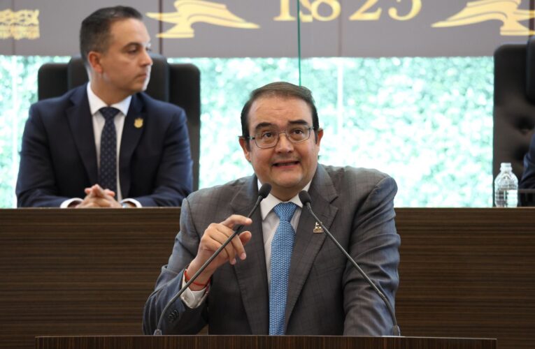 Abandonar el debate es un acto de cobardía política, acusa diputado panista”