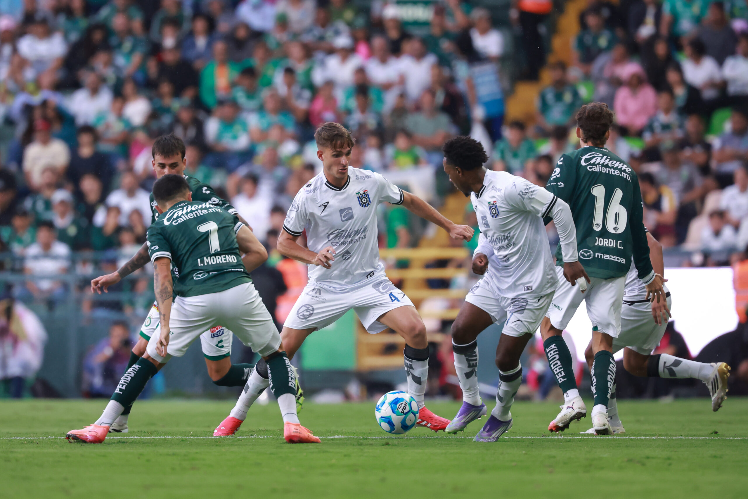 Querétaro cae ante León en la Jornada 7