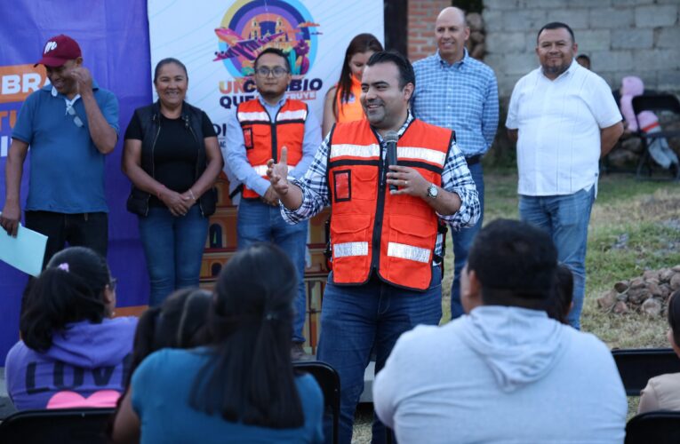 Gaspar Trueba da inicio a obras de infraestructura en La Zorra y La Peñuela