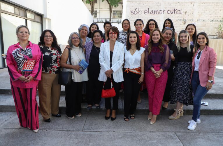 UAQ impulsa reflexión rumbo a la Cuarta Conferencia Mundial de la Mujer