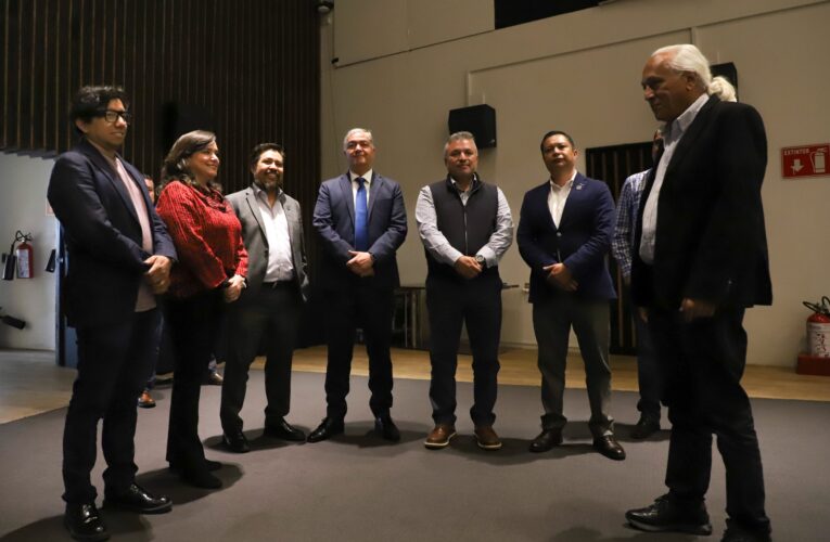 UAQ y Estudios Churubusco sellan convenio para impulsar la formación cinematográfica y la investigación