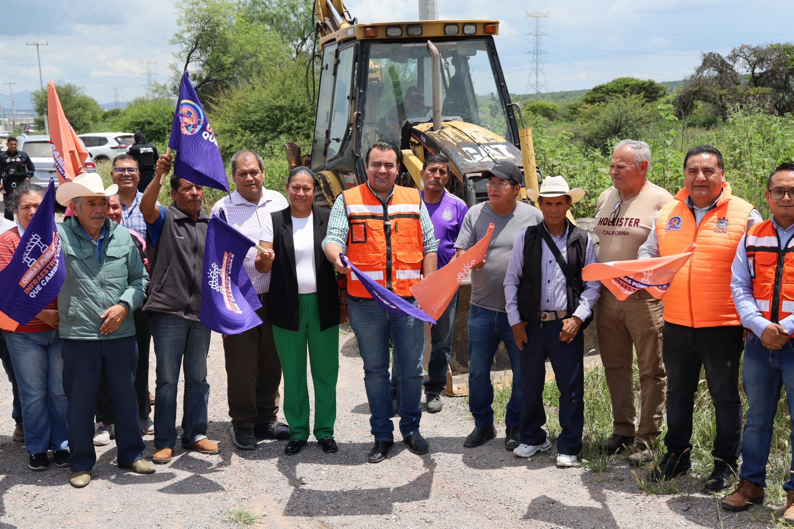 Arranca Gaspar Trueba construcción del Panteón de Ajuchitlán