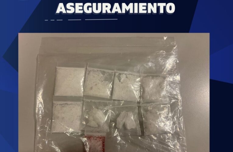 Policía Municipal de San Juan del Río detiene a un hombre por presunto narcomenudeo