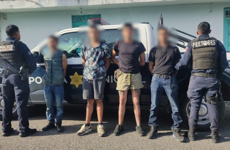 Cuatro detenidos por robo a tienda de autoservicio en Santa Rosa JáureguiFueron asegurados en la colonia Jardines de Azucenas