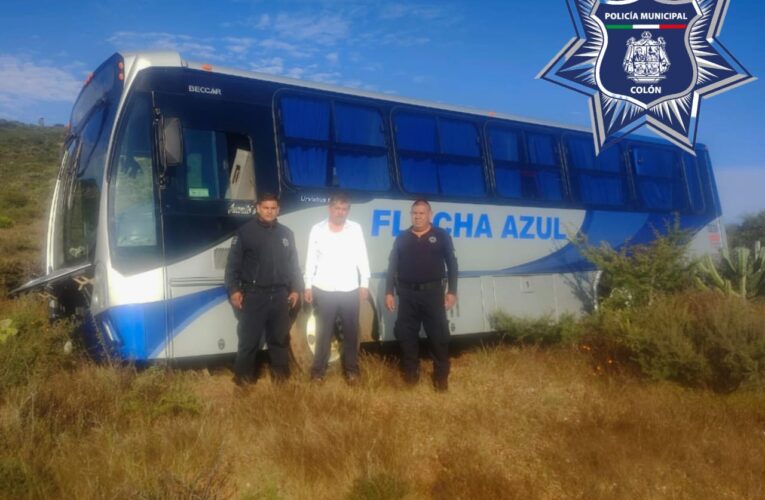 Policía de Colón Recupera un Autobús Robado y lo Entrega a su Propietario