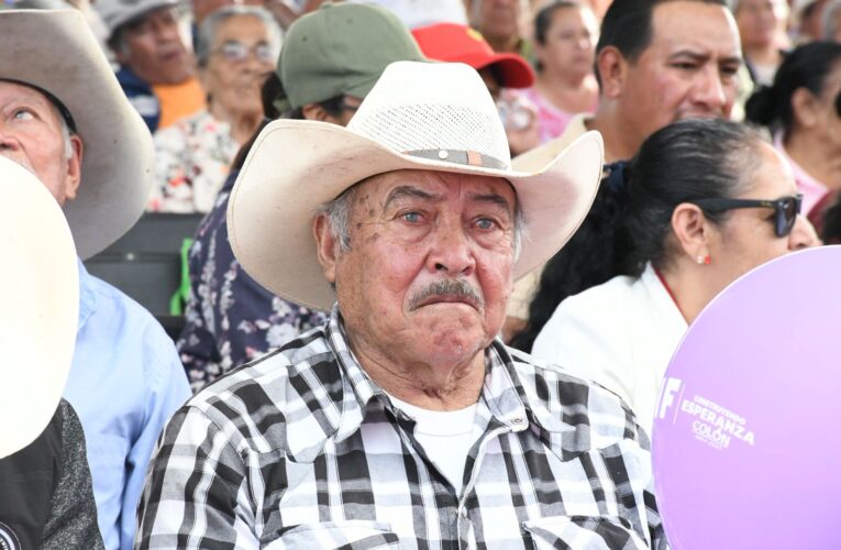 DIF Municipal de Colón entrega mil despensas a adultos mayores y suma 2,700 apoyos alimentarios en favor de las familias colonenses