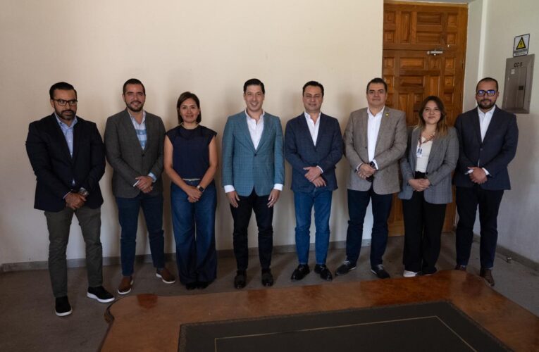 El Marqués y OXXO fortalecen colaboración para programas sociales y recaudación municipal