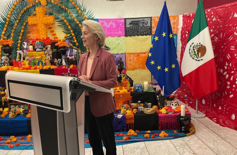 Presidenta de la Comisión Europea inaugura en Estrasburgo el Altar de Muertos de la representación mexicana y llama a fortalecer la relación bilateral
