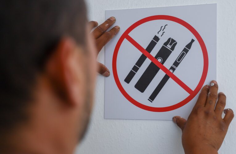 Facultad de Derecho de la UAQ avanza para declararse espacio 100% libre de humo y emisiones de tabaco