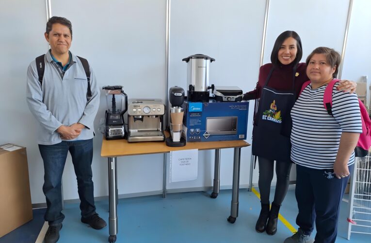 Entrega Secretaría del Trabajo equipamiento a mujeres emprendedoras para fortalecer iniciativas productivas