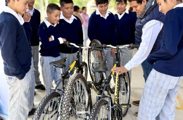 USEBEQ impulsa la permanencia escolar mediante el programa “Ayúdame a llegar”