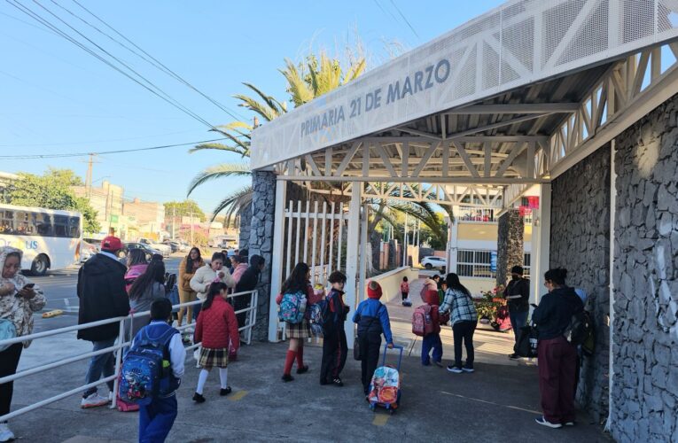 Entrará en vigor horario invernal en escuelas primarias de Querétaro a partir del 10 de noviembre
