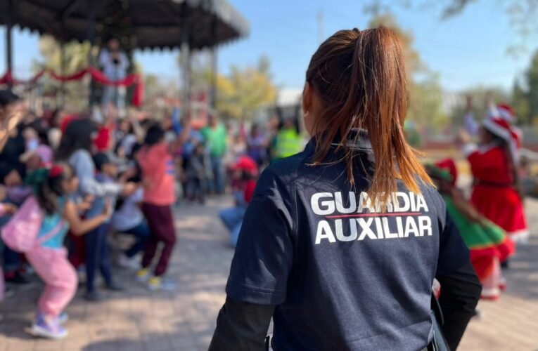 Policías de la SSPMQ llevan sonrisas y esperanza a niñas y niños queretanos en el Día de Reyes