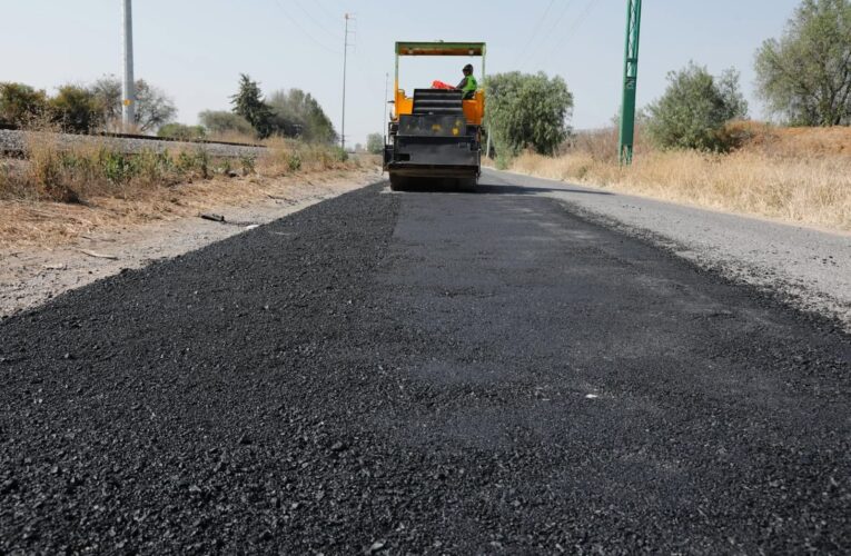 Continúan los trabajos de mejora en calles y caminos de comunidades de Colón