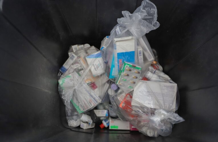 UAQ impulsa el desecho adecuado de medicamentos caducos para proteger la salud y el medio ambiente